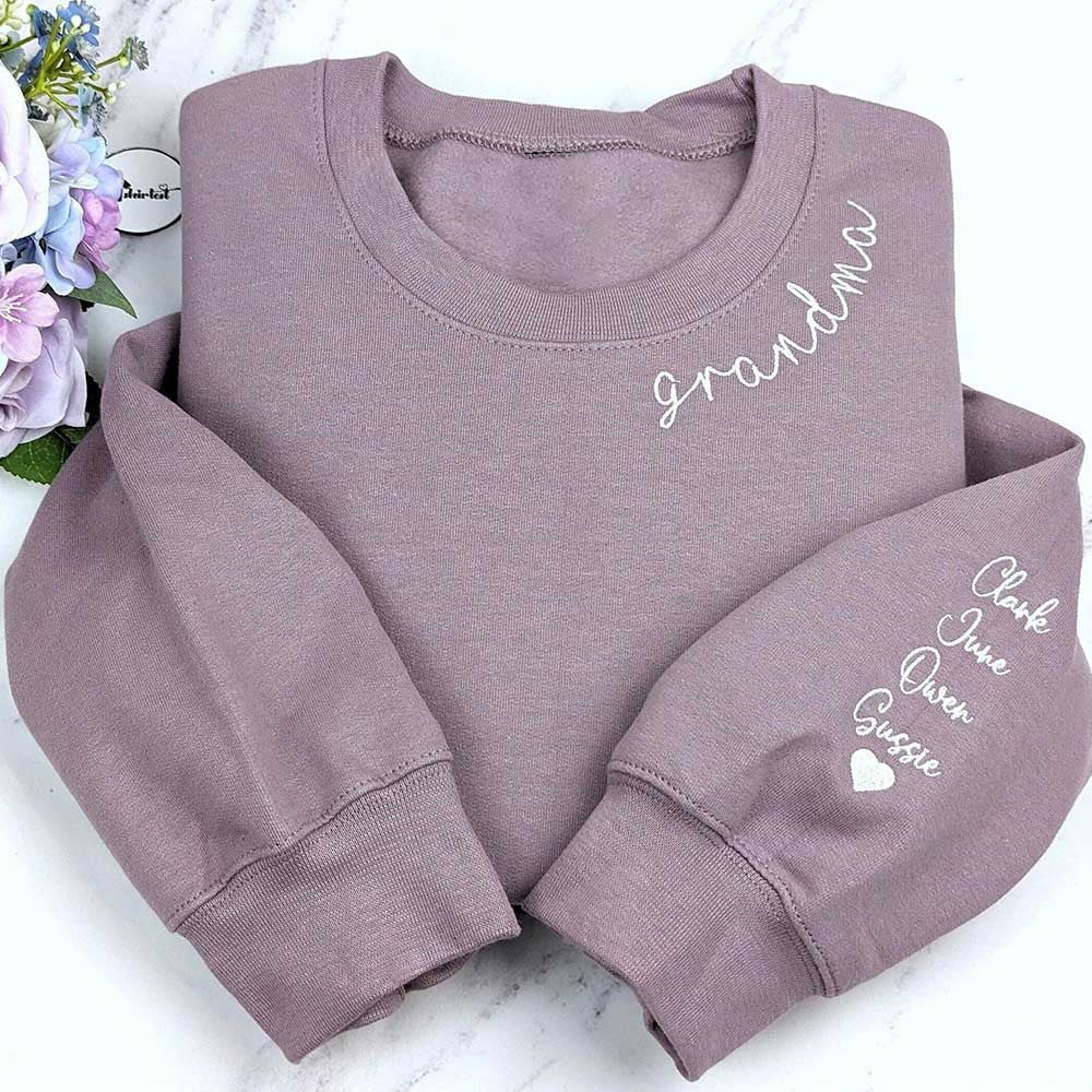 Custom Grandma sweatshirt - Sleeve&Soul.store
