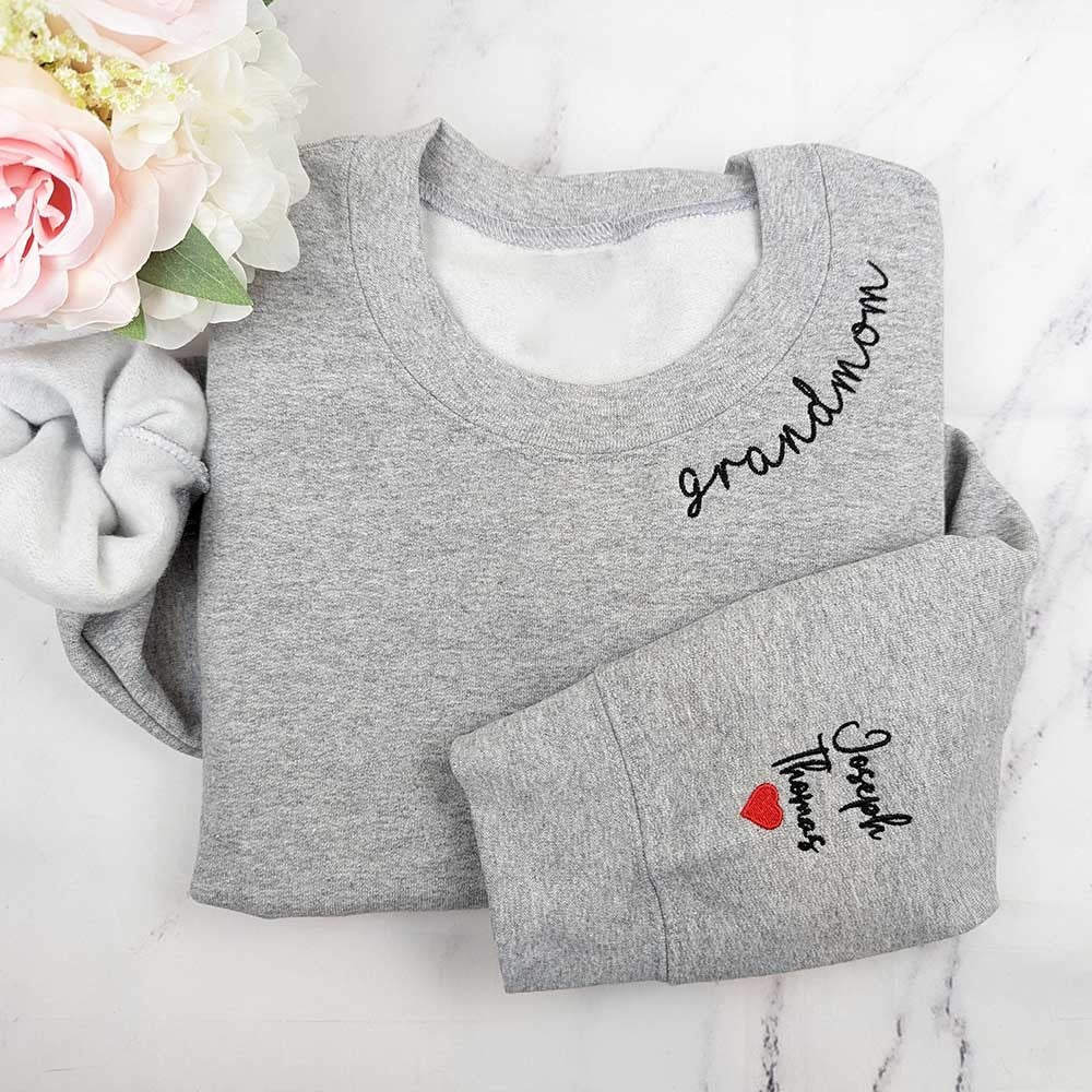 Custom Grandma sweatshirt - Sleeve&Soul.store