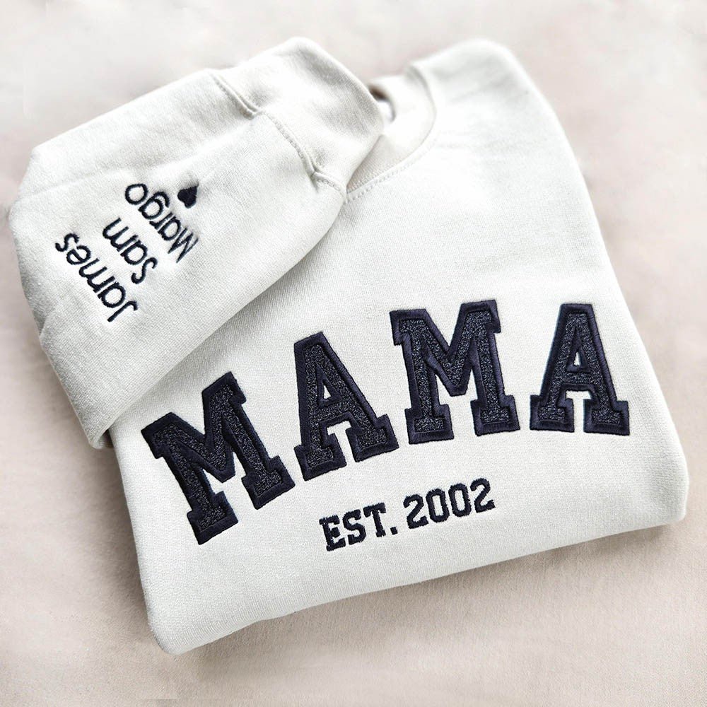 Custom MAMA SweatShirt - Sleeve&Soul.store